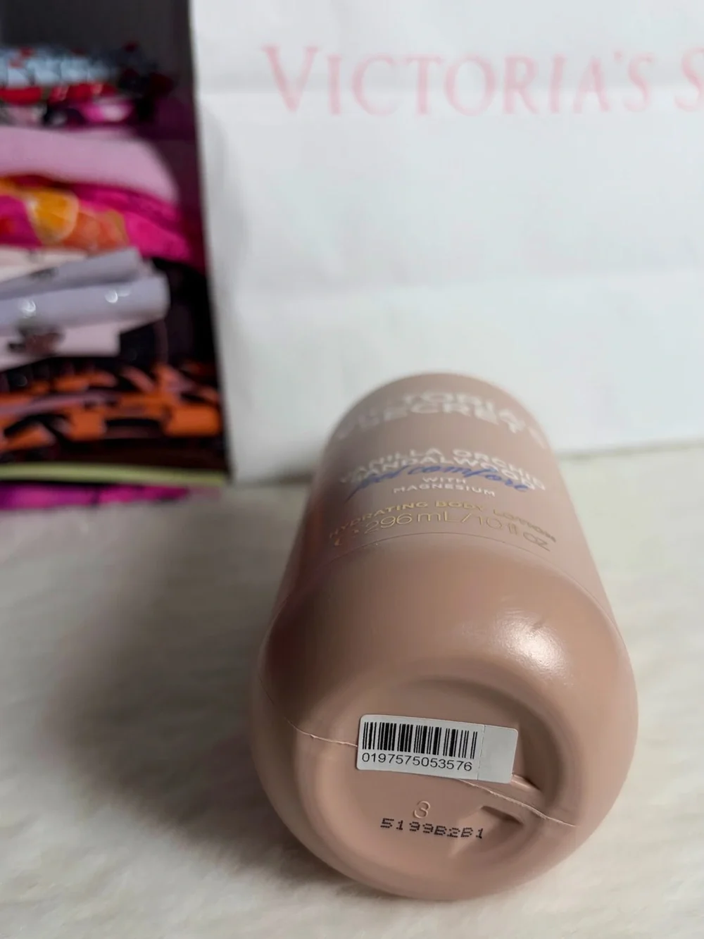 Victoria’s Secret - VANILLA ORCHID SANDALWOOD with magnesium - Body Lotion